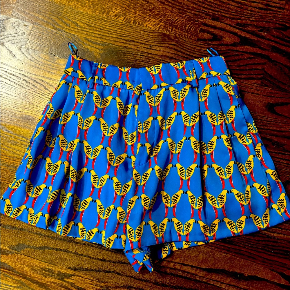 ZARA Bird/Partot High Waisted Dress Shorts